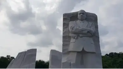 statue or Martin Luther King Jr.